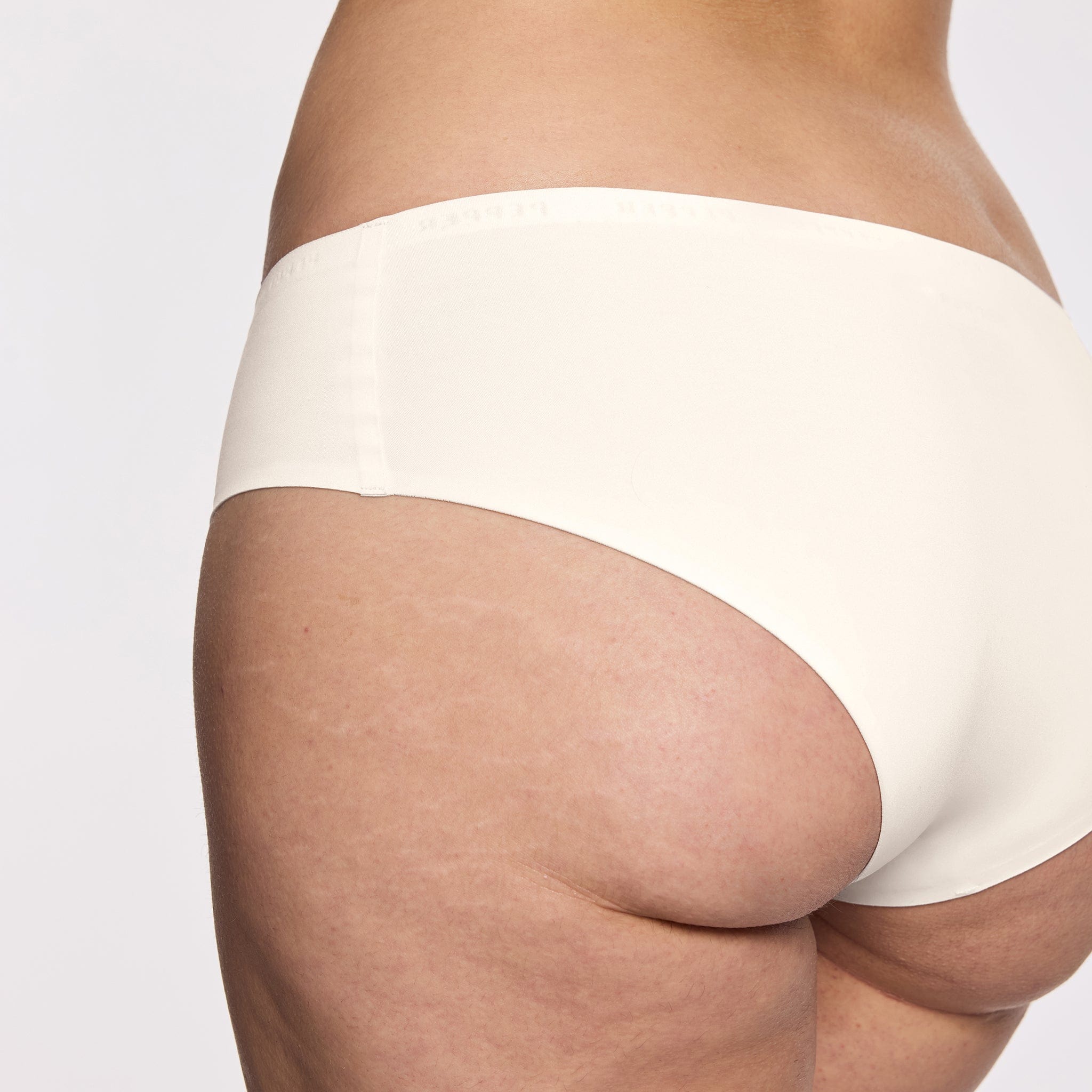 Simply Smooth No Show Hiphugger Ecru - Image 2